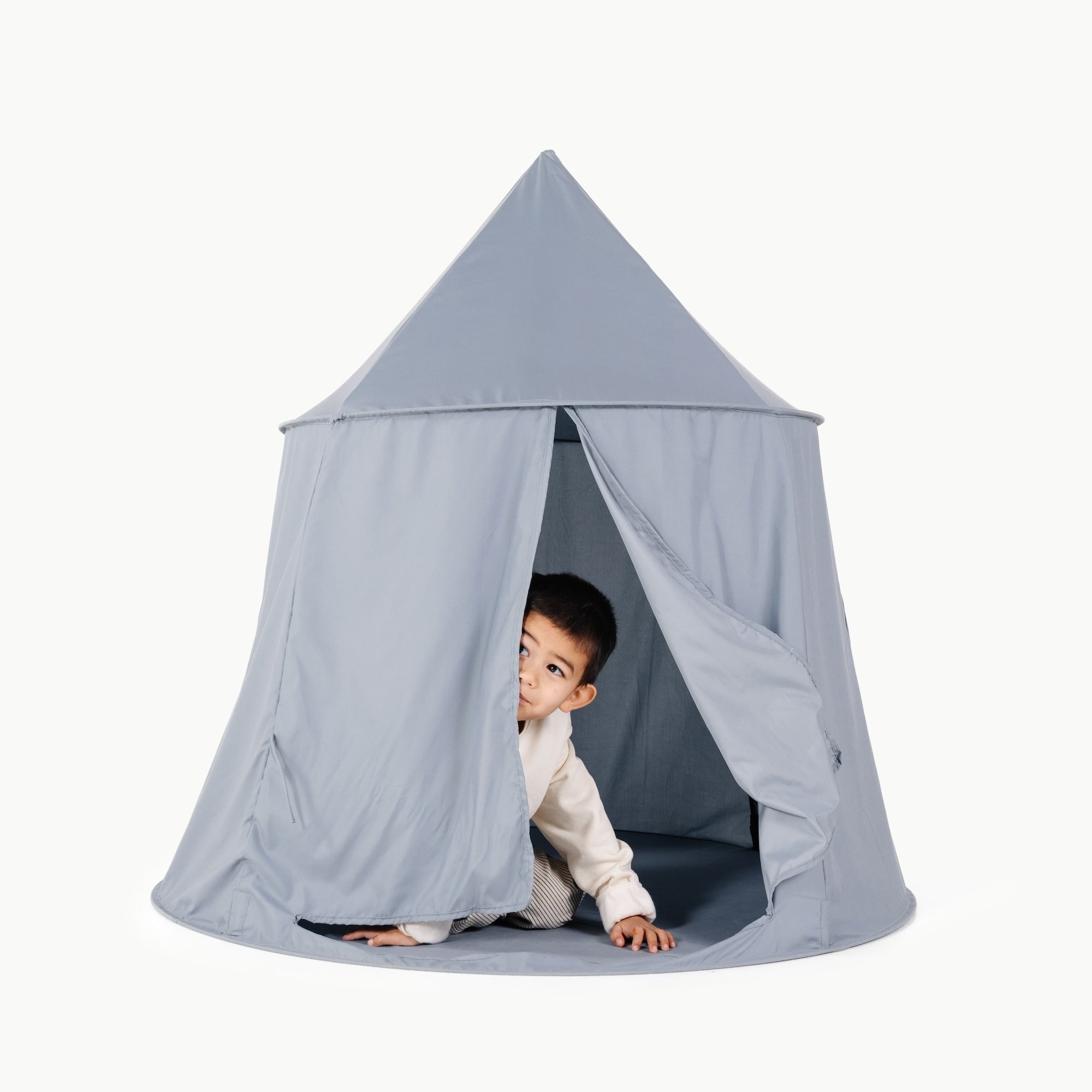Ocean@ocean tent product listing image with little boy